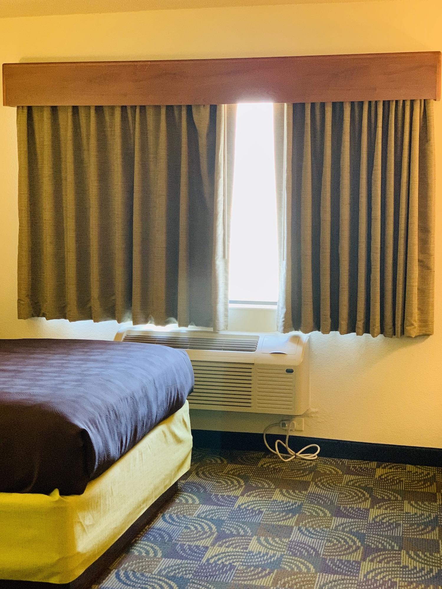 Americinn By Wyndham Kewanee Exterior photo