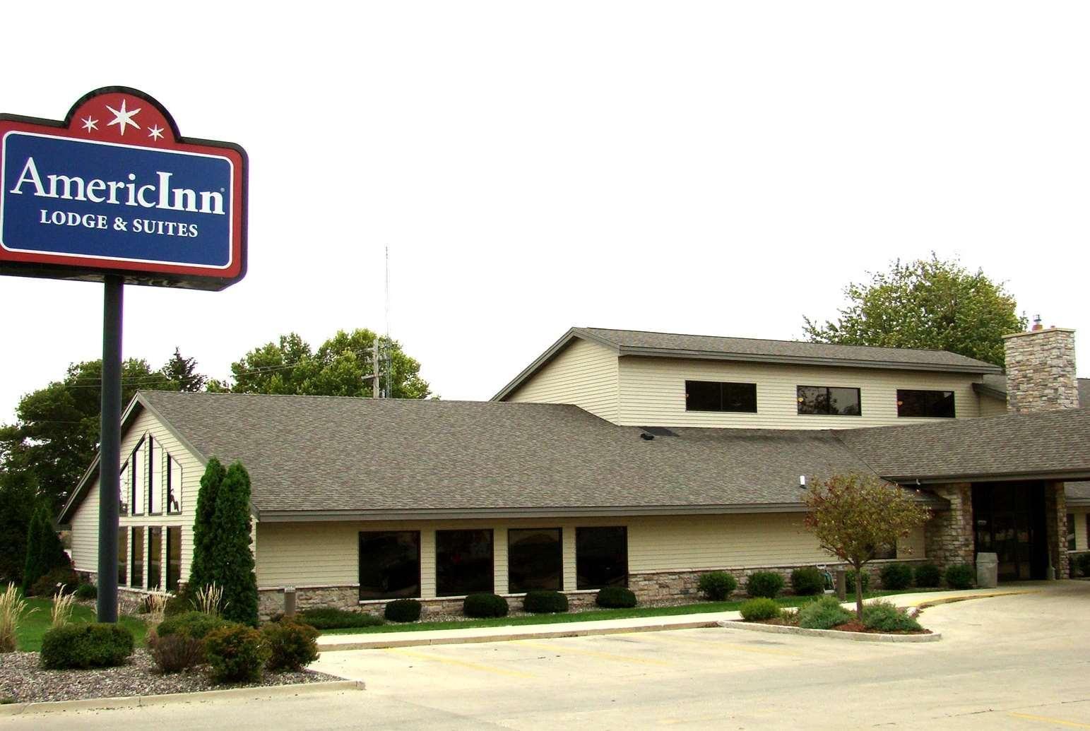 Americinn By Wyndham Kewanee Exterior photo